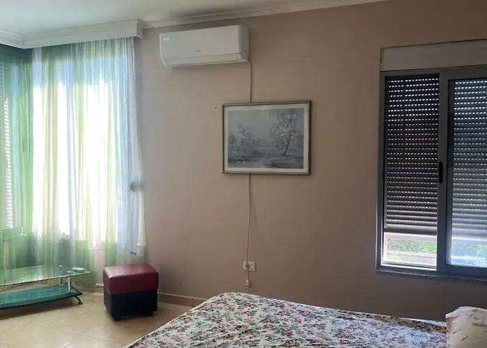 Lena's 게스트하우스 Qerret (Tirana)